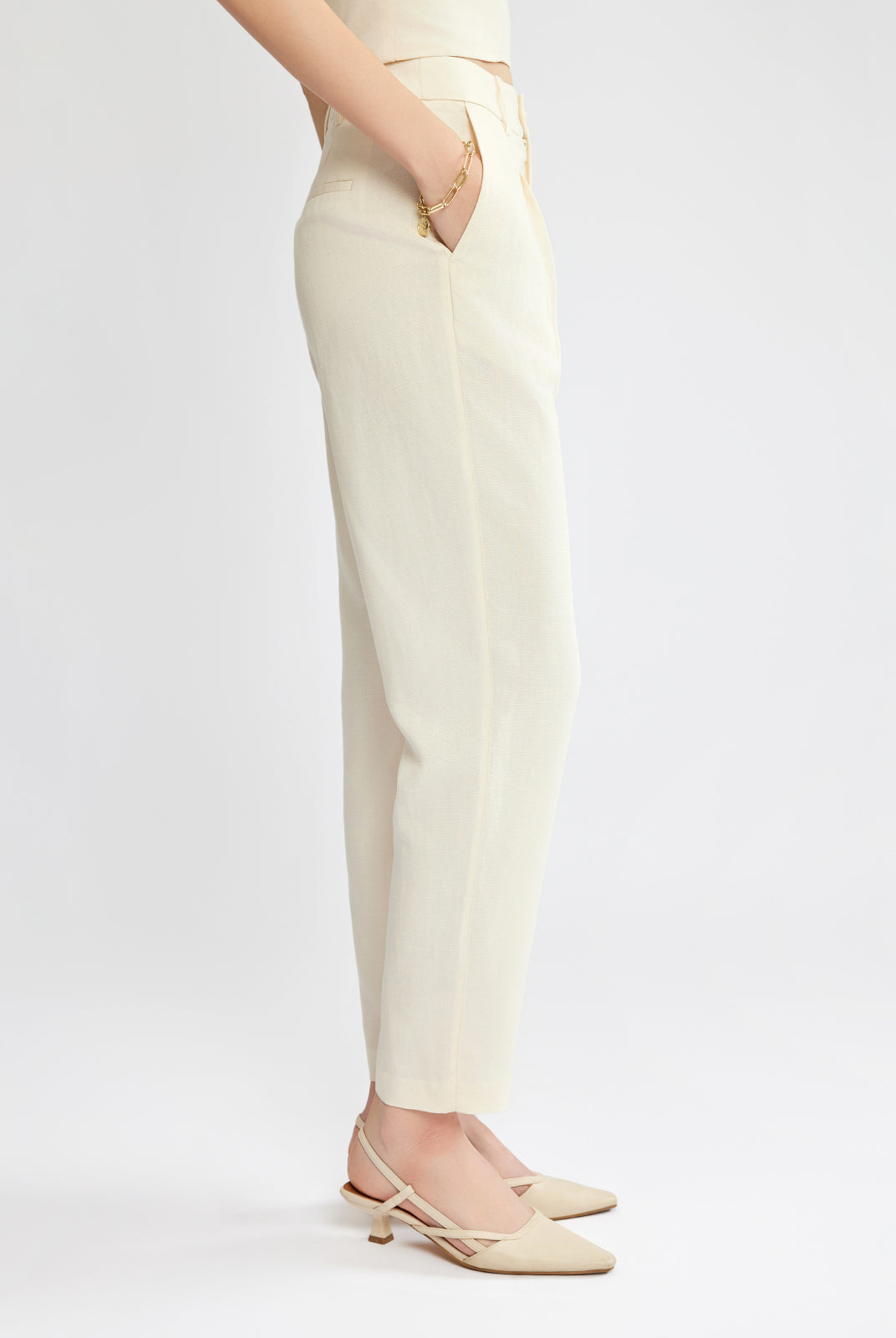 ASOBIO Linen Carrot Pant