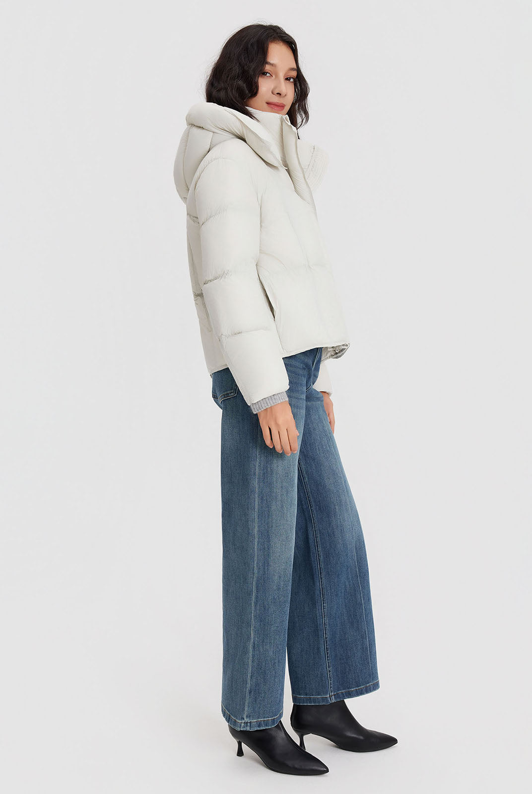 ASOBIO Cropped Hooded Down Puffer