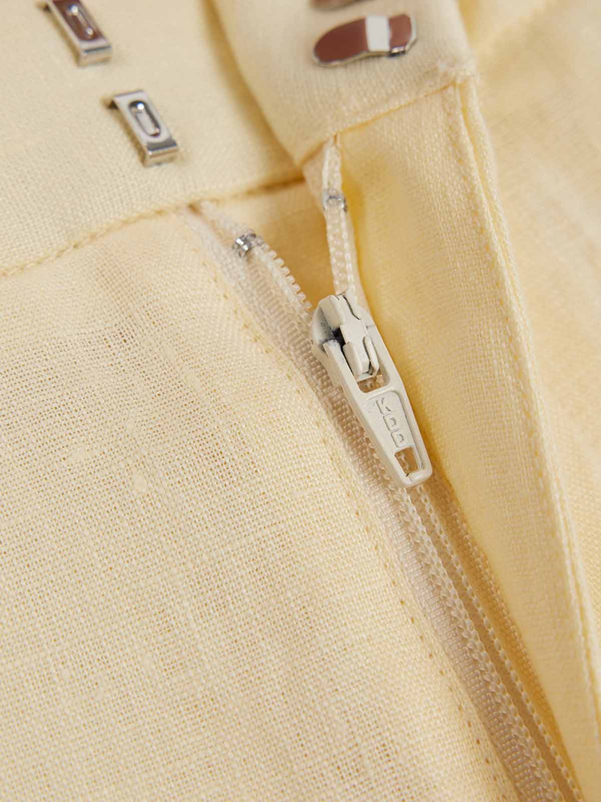 100% Linen Shorts With An Elastic Back Waist