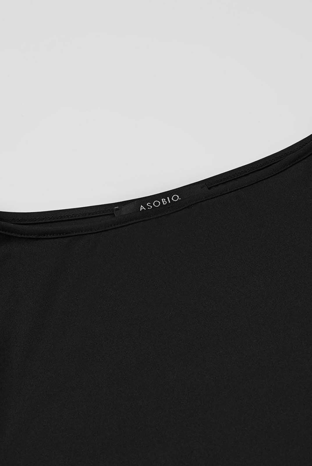 Elastic knit long-sleeve bodysuit for a refined fit