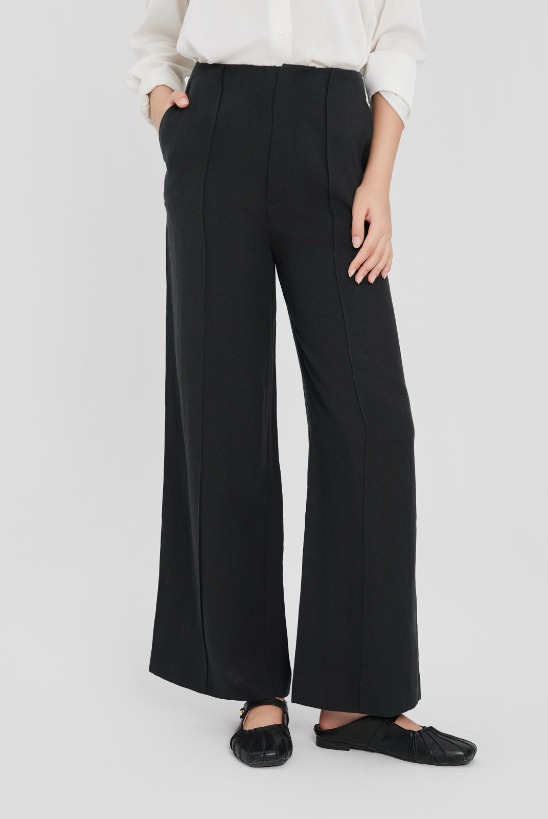 ASOBIO Straight-Leg Minimalist Trousers