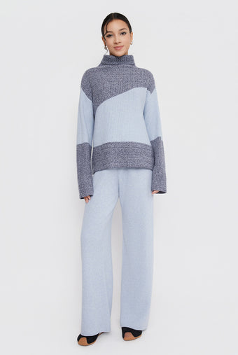 ASOBIO 100% Wool Colorblock Turtleneck Sweater