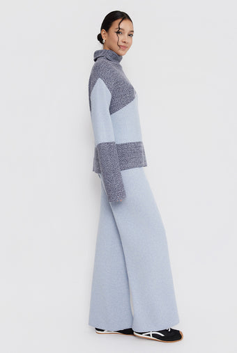 ASOBIO 100% Wool Colorblock Turtleneck Sweater
