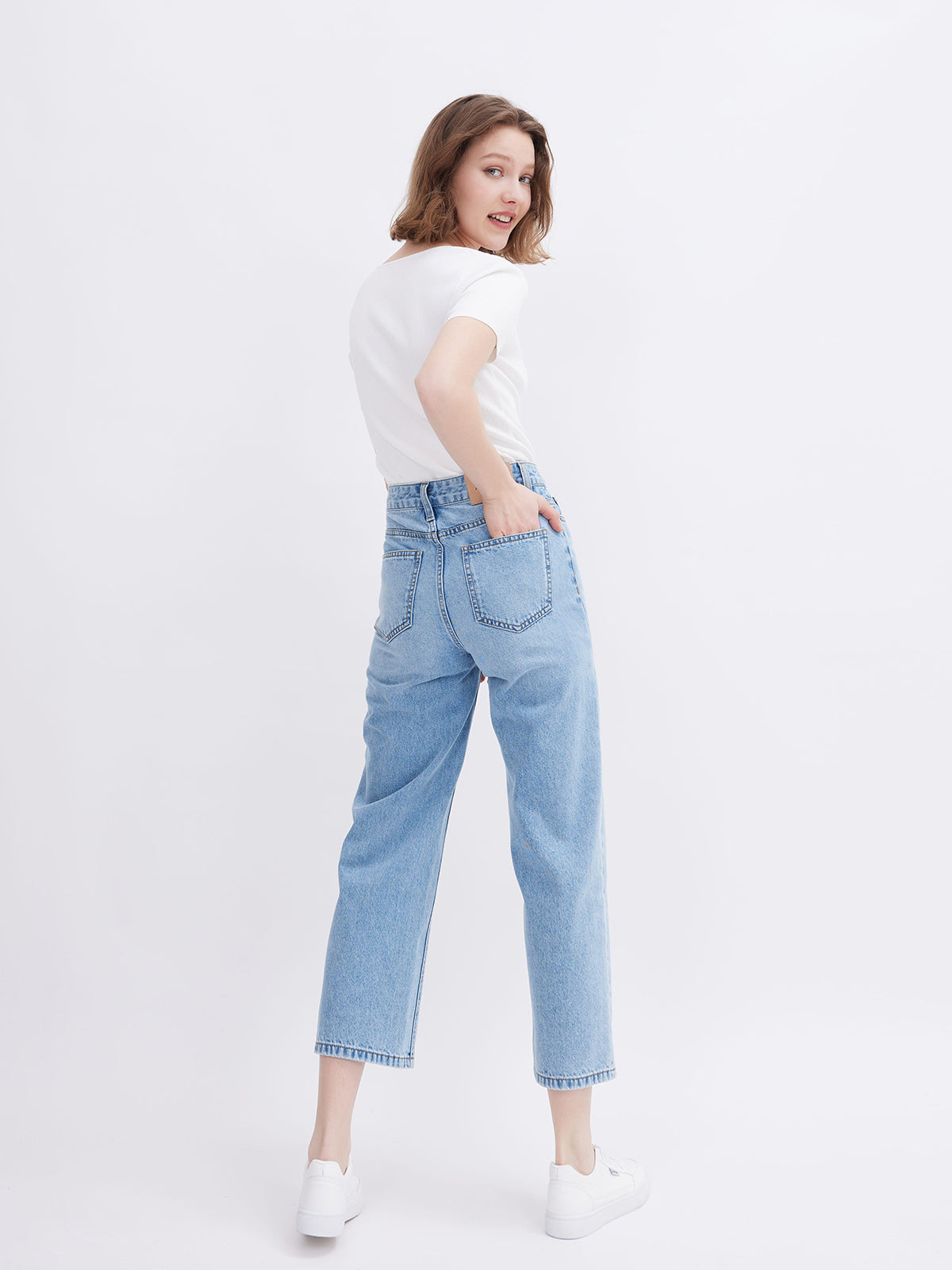 Cropped Denim Straight-Leg Pant