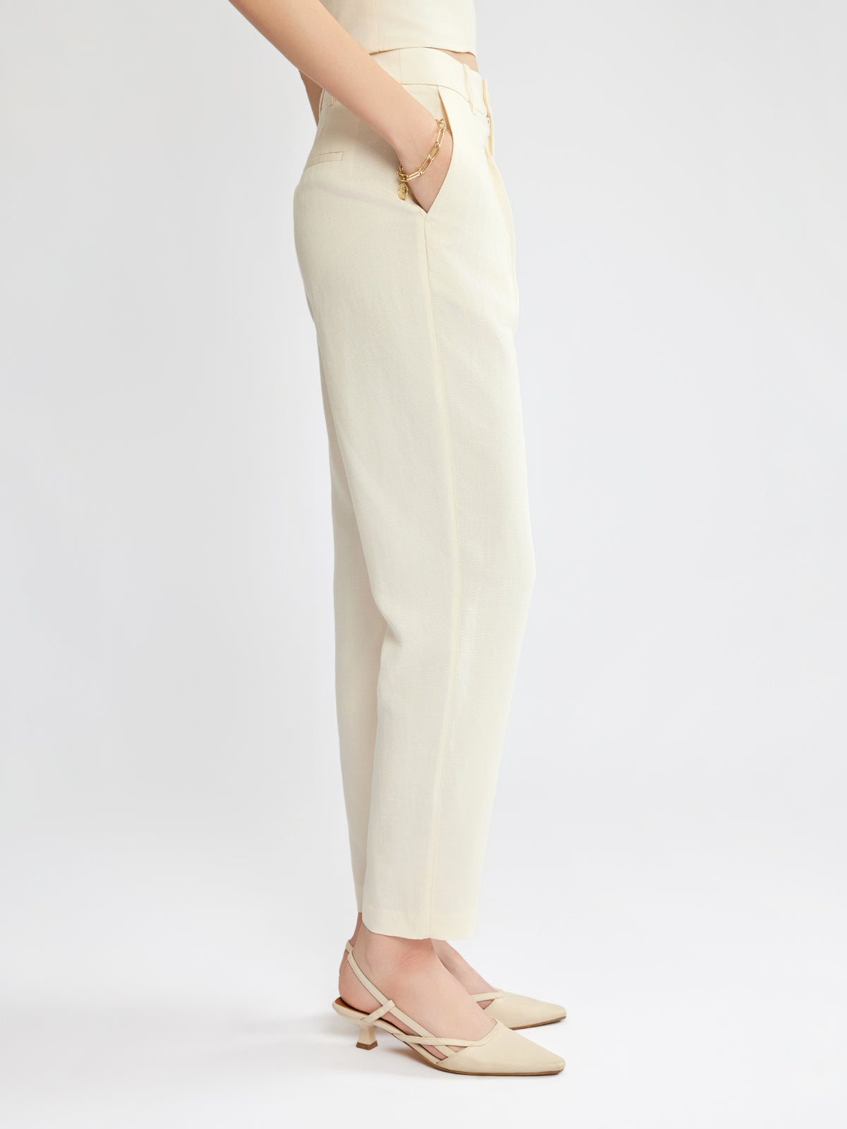 ASOBIO Linen Carrot Pant