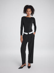 Elastic knit boatneck bodysuit with snap closure