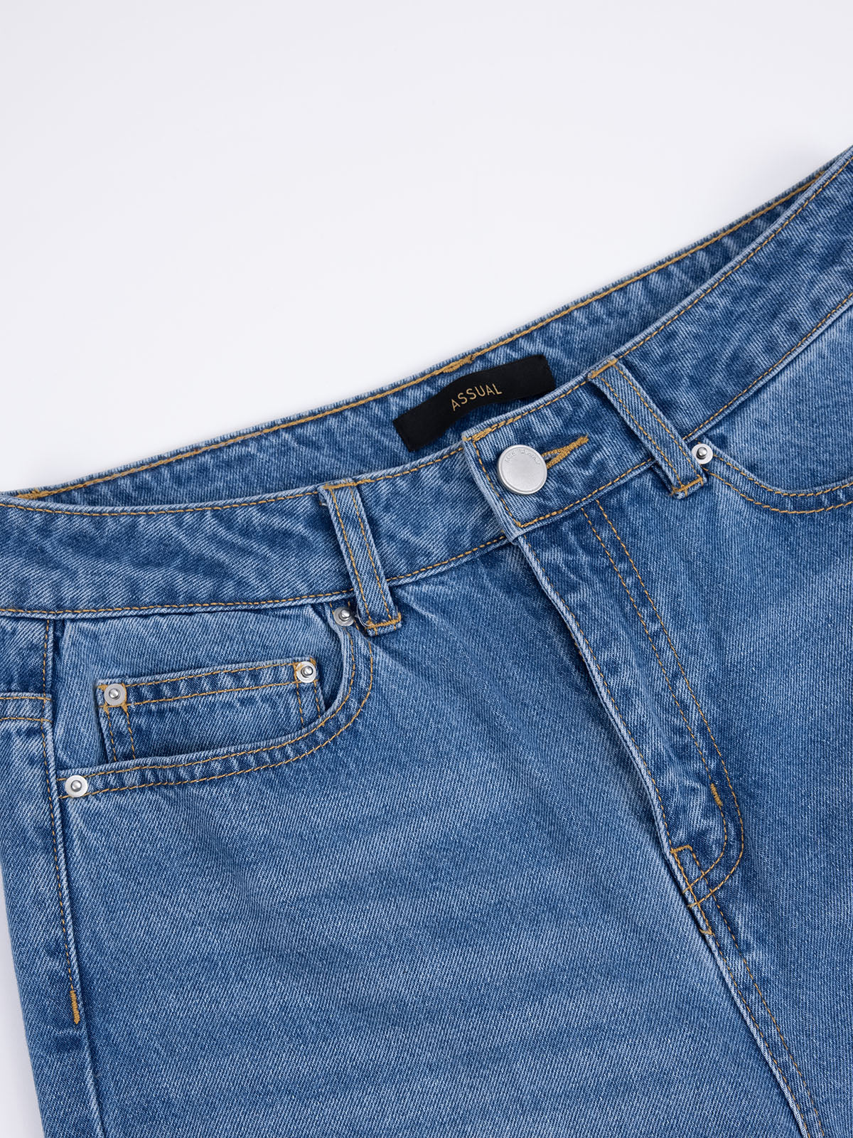 Mid-Low Rise Straight-Leg Cropped Jeans