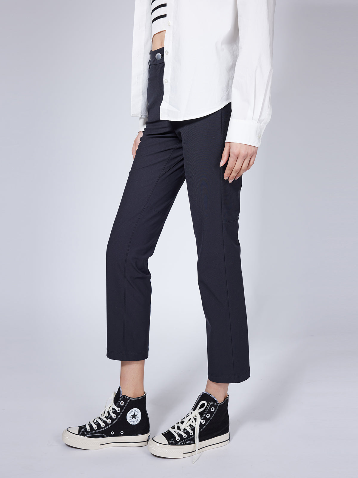 Professional Style Tapered Trousers Suitable for Work