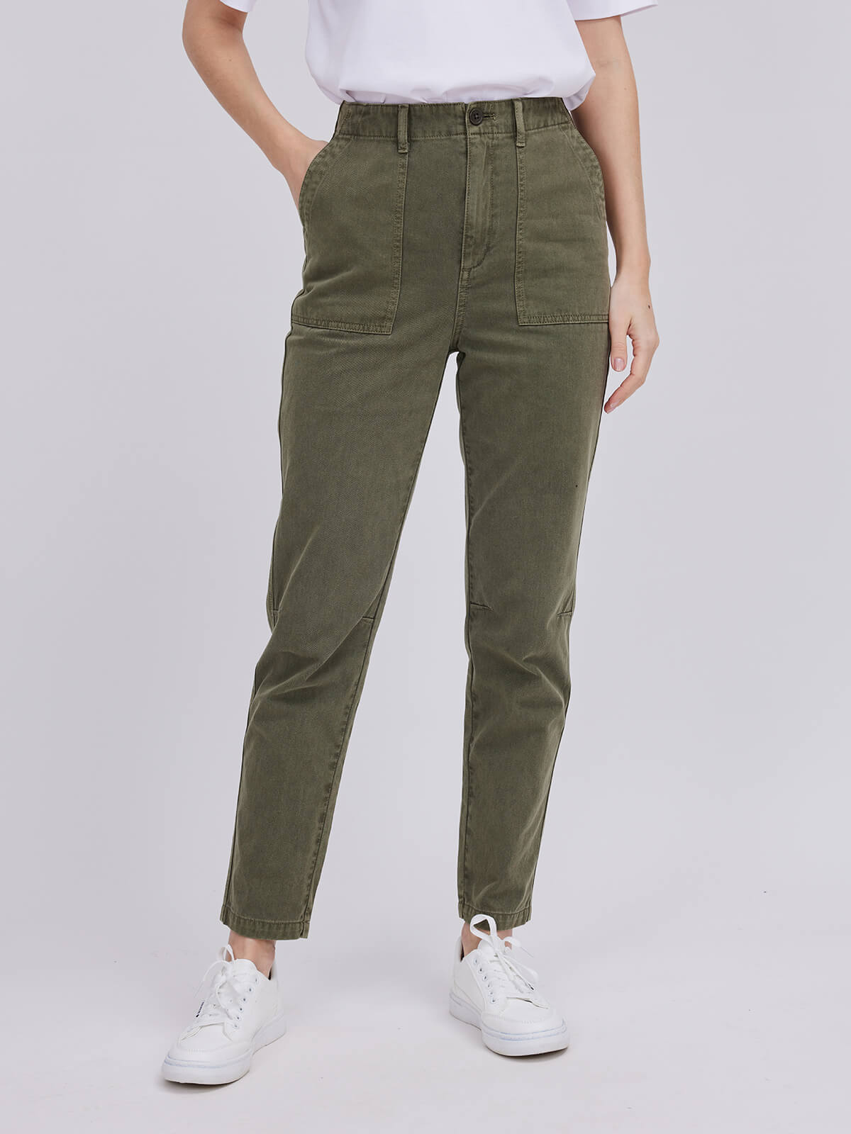 Mid-Rise Cargo Tapered Pants